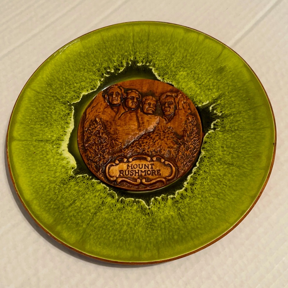 Vintage Treasure Craft Mount Rushmore Plate